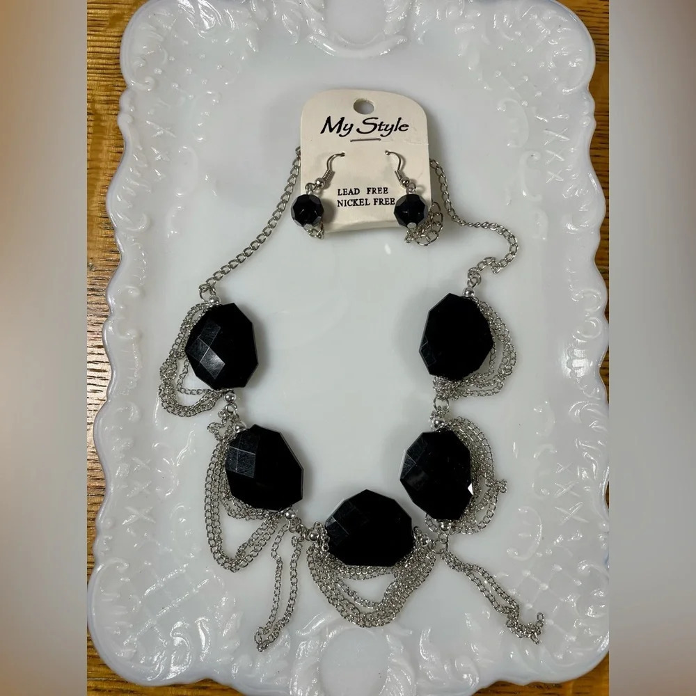 Silver Tone And Black Beaded Necklace And Earring Set